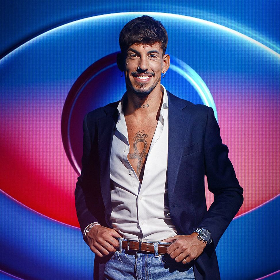 TodoSalseos's tweet image. 💥Vota: Las dos personas con más hate son Pitingo y Marta pero en el caso de que salieran los dos nominados, a por quién votarías para expulsar?

RT Marta, por supuesto.

MG Pitingo,no puedo con el.

#GHVIPGala4 #GHVIP50 #GHVIP5O