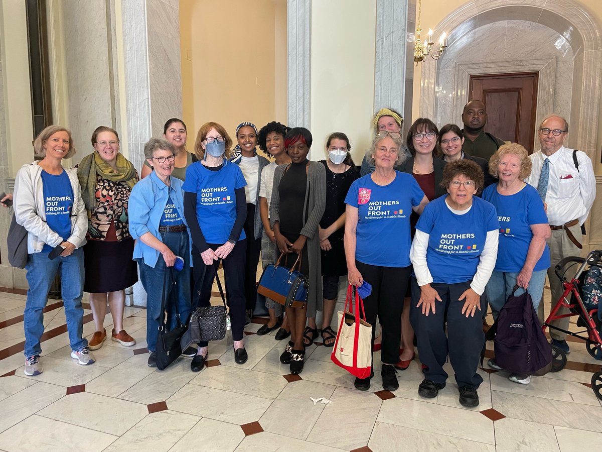 The right to clean air shouldn't depend on your zip code! That's why we joined @MOF_Mass, @GreenRootsEJ, @AceEJ, UU Mass Action and more to support air quality legislation at State House hearings today. Thank you to the bill sponsors @senjehlen, @MikeConnollyMA, @Barber4StateRep