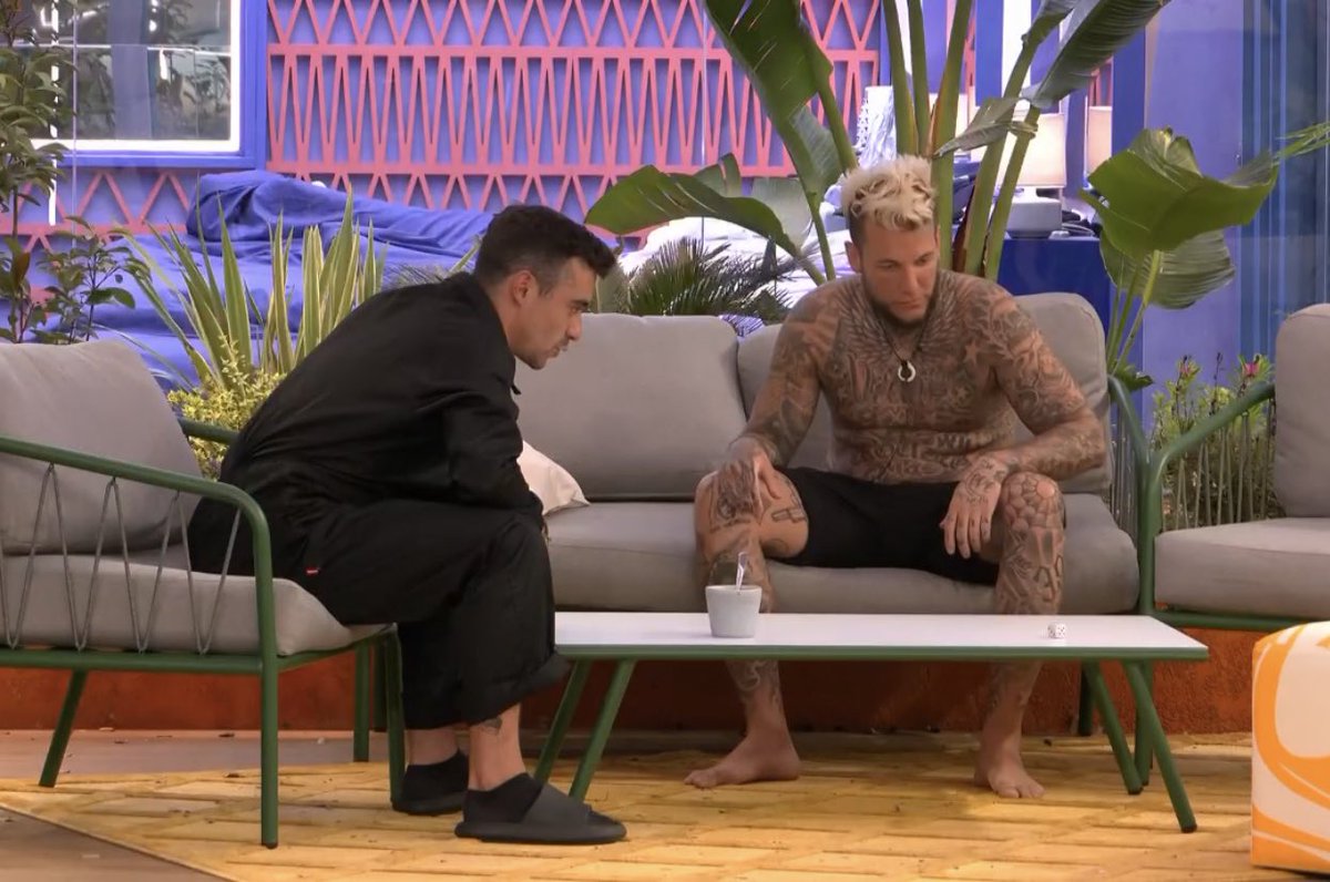 missdxrkness's tweet image. COMPRO
#GHVIP5O