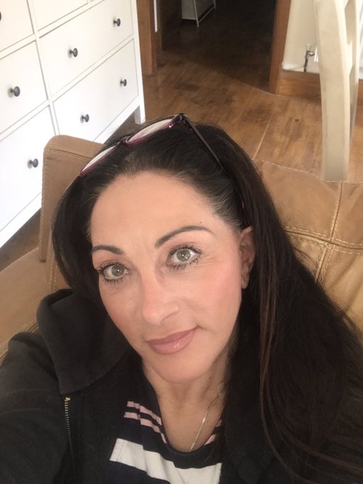 All have a lovely evening 😘😘😘😘😘😈 https://t.co/5MfNsjl8ug