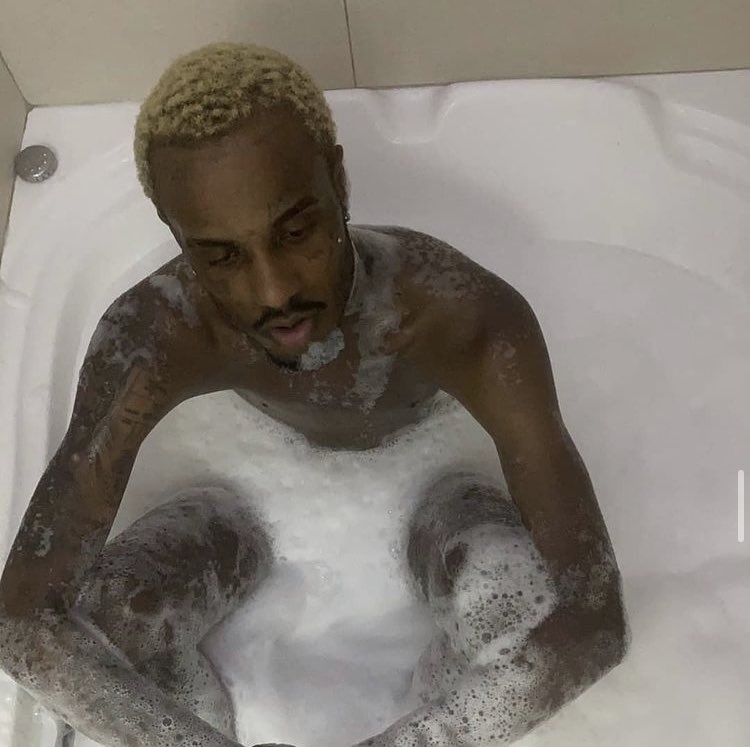 Eu esperando chegar às 21:00h
#trapthefatodeluxe