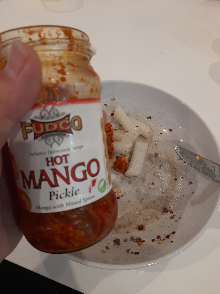 HonestToAMalt's tweet photo. Mike & Duncan loading up on chilli for dinner for #podscience. Recording episode 28 later this evening. Will our taste buds still work?!🥃#spicey #whisky https://t.co/LPlwSwJ601