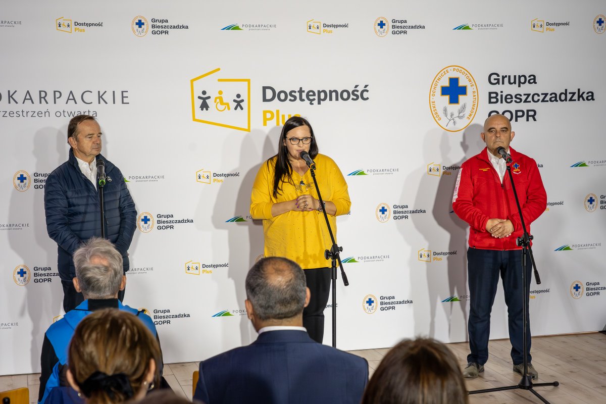 💬W ramach programu #DostępnośćPlus pokazujemy, że miejsce na dostępność jest wszędzie. Także tam, gdzie większość z nas nie dostrzega potrzeby jej zapewnienia. Dlatego wspieramy rozwój turystyki społecznej - wiceminister @M_Jarosinska #Olchowiec #BeskidNiski.