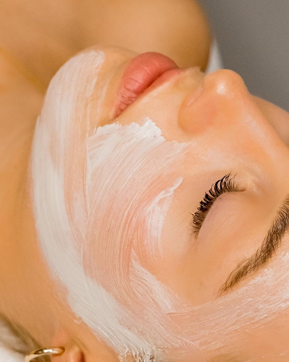 ReplenishTampa's tweet photo. Put your best 'face' forward with our spa-tacular facials! β¨
#healthylifestyle #wellness #wellnessjourney #health #healthylifestyle #esthetics #facial #spafacials https://t.co/b1zT3hdhZN