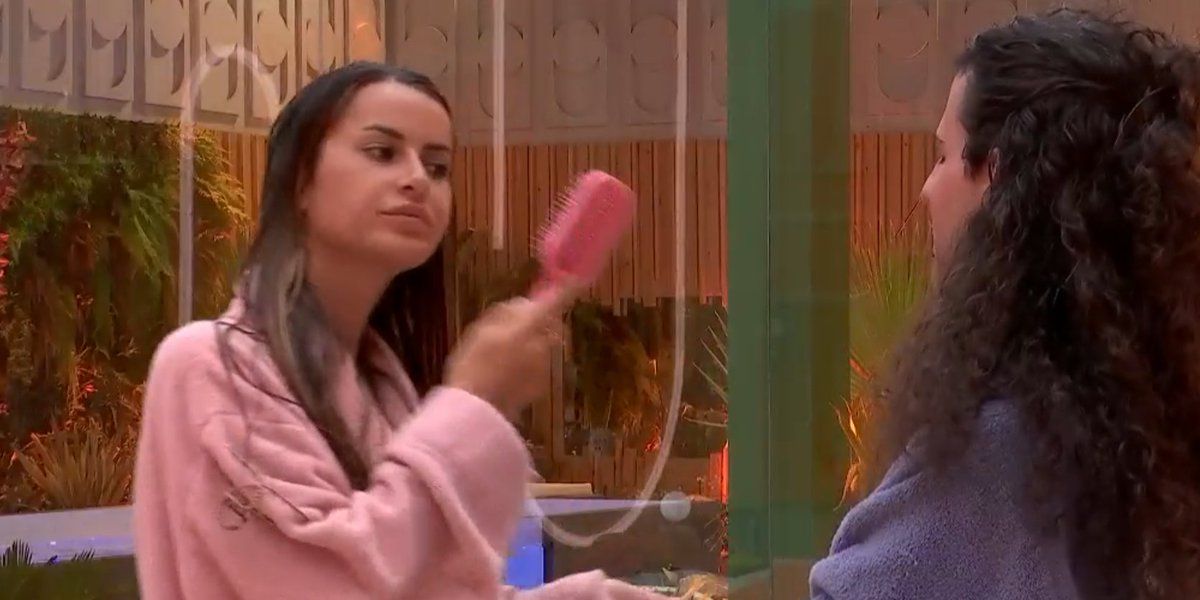 thankluna's tweet image. Pilar: Si se va Sol me da algo te lo juro, que clase de sociedad es esta?

#GHVIPGala3 #GHVIP5O