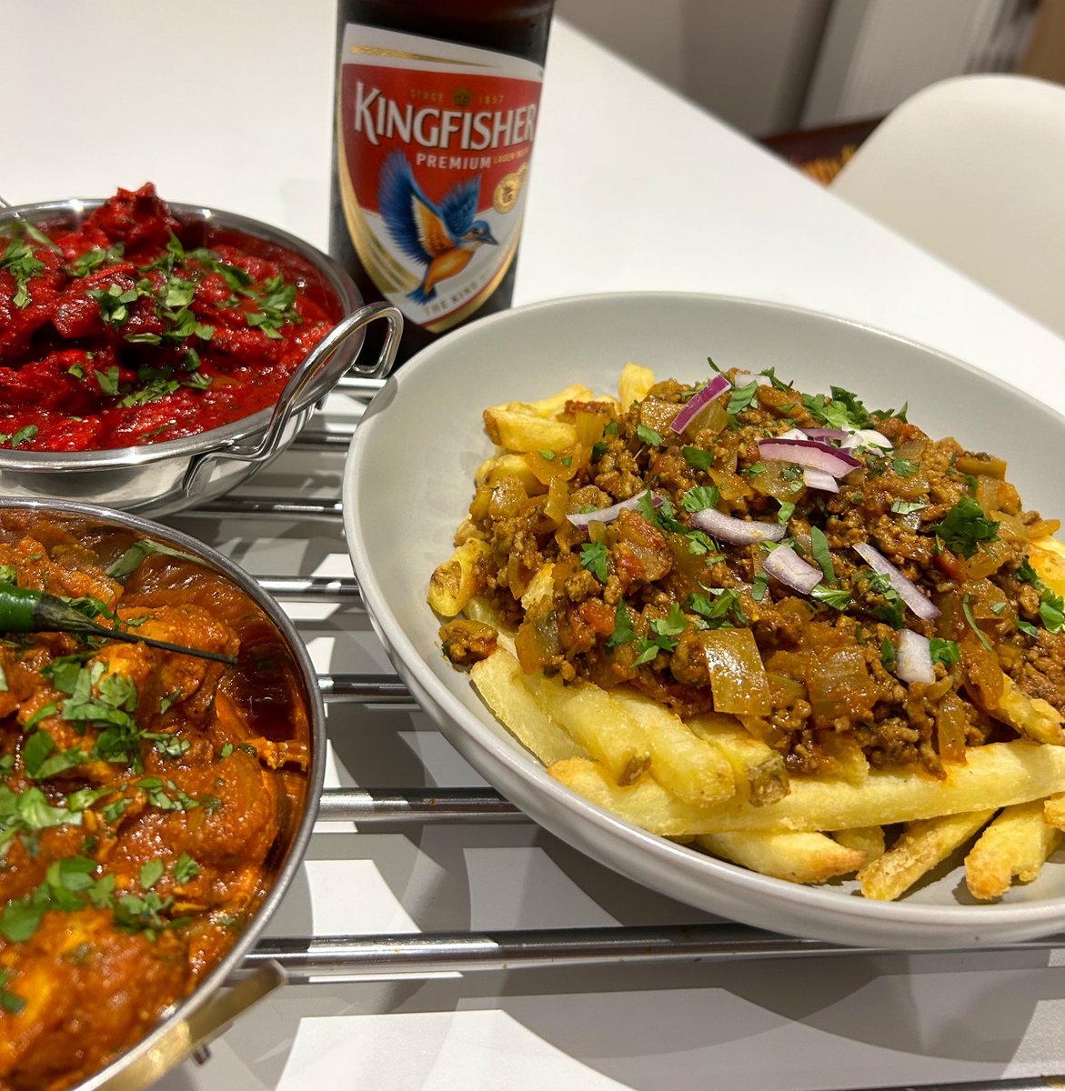 I know it’s not Friday, but it is National Curry Week, so thought I better get an absolute feast on the go…

- Chicken Tikka Madras
- Chicken Tikka Pathia
- Keema topped Chips

(Rice, naan & beers to accompany🤝)

🌶🔥 #nationalcurryweek