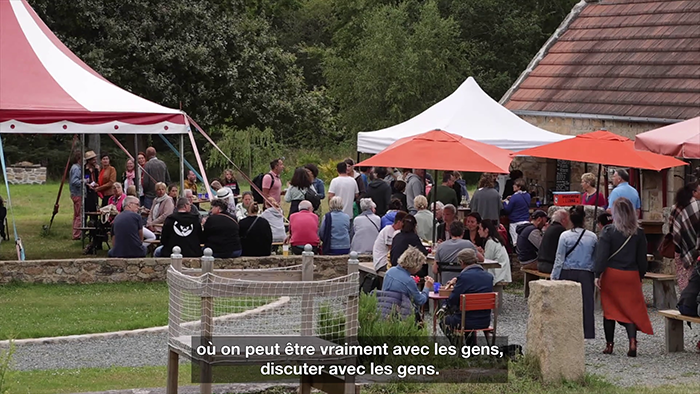 Au pied du Radôme, l’Auberge de Crec’h Bec est un plus d’être un bar-restaurant propose tout un programme d’animations culturelles. Lauréat « Aventure humaine » #tropheestourisme22