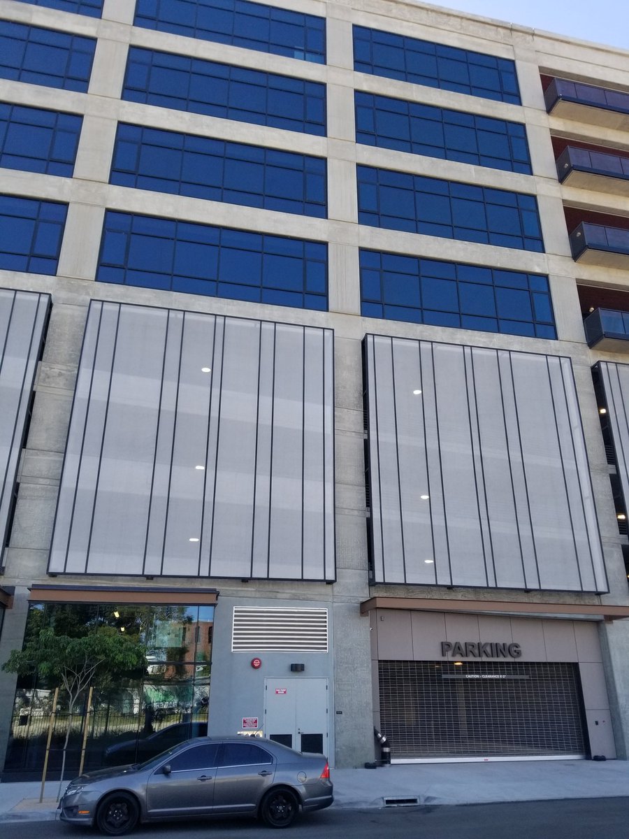 phantomfaceoff's tweet image. Just arrived in the beautiful art district of Los Angeles. Going to be an epic weekend. Looking forward to meeting everyone involved and from the communities. @HelloFutureBuzz @HelloFutureLive @CaesarsCalls @coinmerge @CryptoProject6