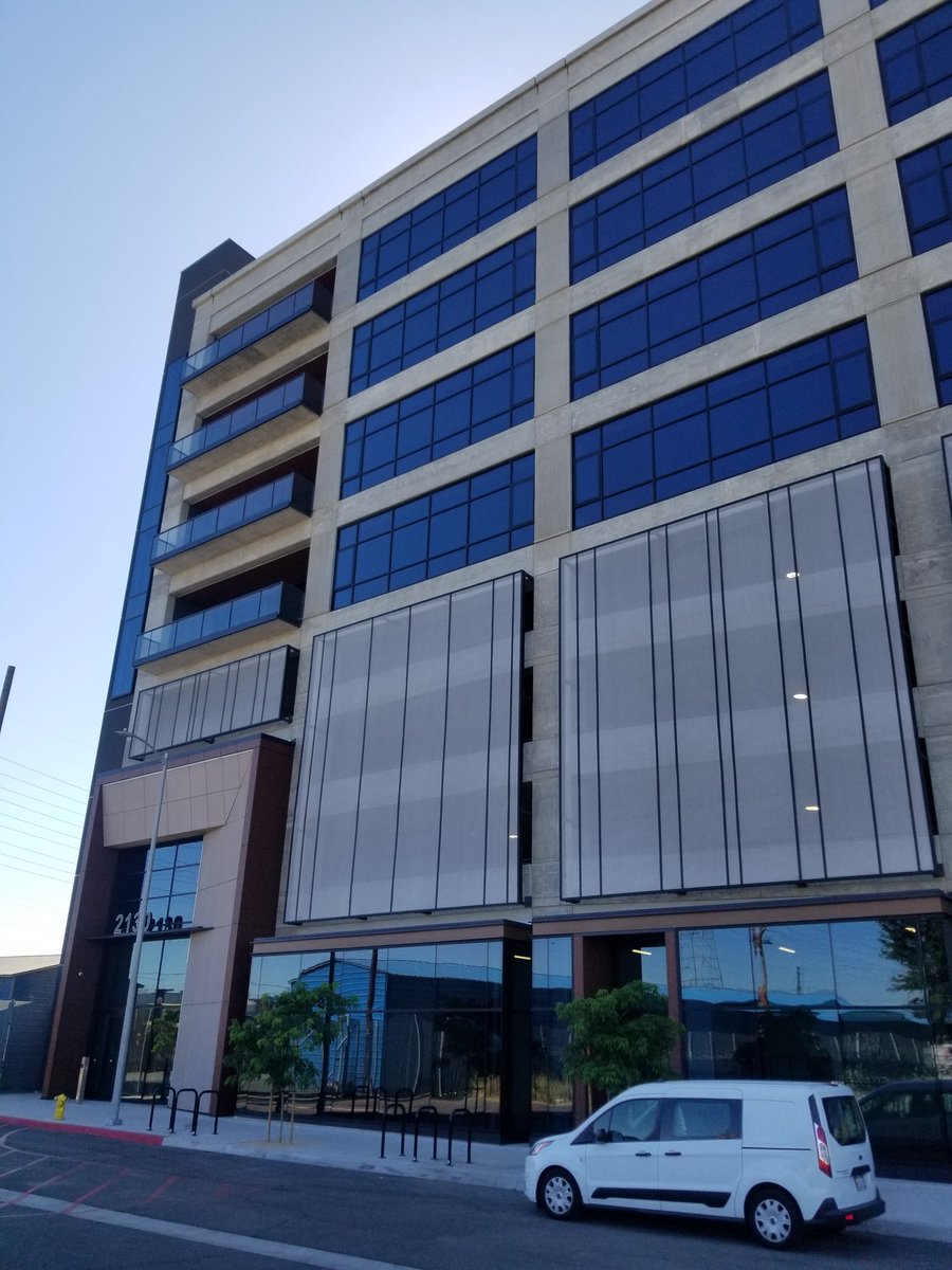 phantomfaceoff's tweet image. Just arrived in the beautiful art district of Los Angeles. Going to be an epic weekend. Looking forward to meeting everyone involved and from the communities. @HelloFutureBuzz @HelloFutureLive @CaesarsCalls @coinmerge @CryptoProject6