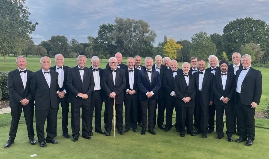 Our 125 ⁦@EalingGolfClub⁩ Captains (a few missing) with our current Captain ⁦@EalingProShop⁩ . Proud to be part of this group.