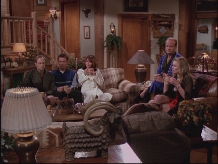 whyfakeit's tweet image. One of the many great things that the original #Fraiser show had was a filmic quality to the lighting of the show. In comparison the reboot looks like 2 and a half men. I guess it beats Grammer doing another #MoneyPlane