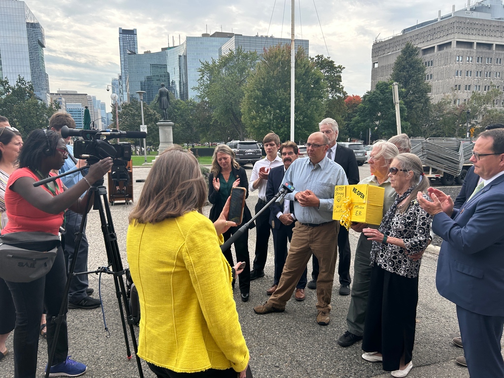 When the Conservatives closed Minden ER, the community said it would cost lives. A widow wrote that her ex-husband passed away five minutes out from Haliburton hospital. If the ER had been open, he may be alive. The Conservatives need to reopen the Minden ER. #OntHealth #ONPoli