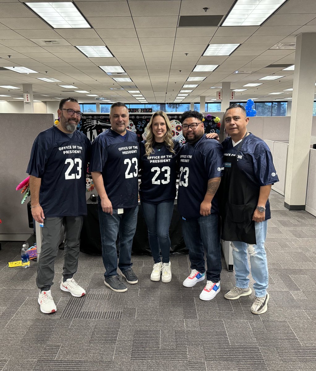 Jeremy Lemke (@thatsmejlem) on Twitter photo We have an honorary member of the Tustin OOP!! <a href="/elizabethwozLA/">Elizabeth Wozniak</a> thank you so much for visiting us #SCFW2023 #lifeatatt We have an honorary member of the Tustin OOP!! <a href="/elizabethwozLA/">Elizabeth Wozniak</a> thank you so much for visiting us #SCFW2023 #lifeatatt