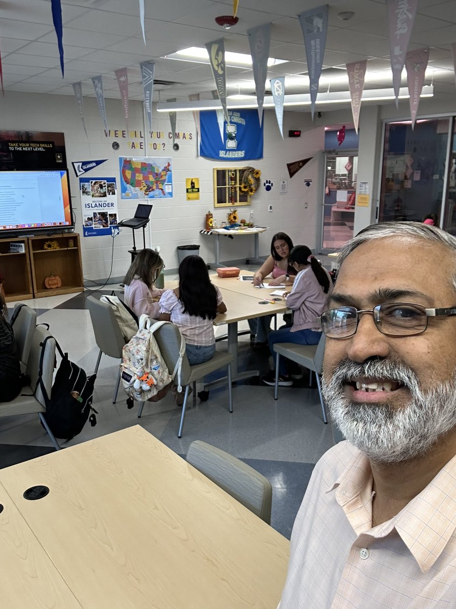 MrSinghlearning's tweet photo. TSIA 2.0 Bootcamp in action!! Learning English on a rainy day!! https://t.co/5dAgYq0Ceo