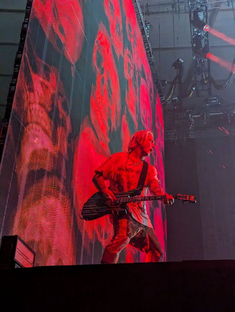 NichaelaSam's tweet photo. @TheOfficialA7X @TacomaDome October 2nd,2023 
#lifeisbutadreamtour #a7x #avengedsevenfold https://t.co/UaPwHHMPGD