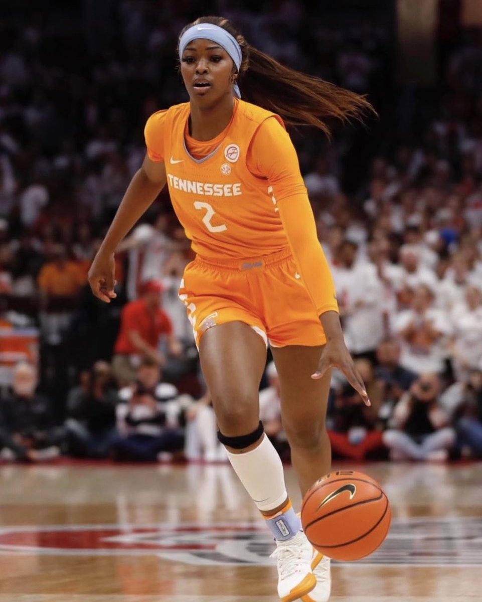 I talk hoops 🏀 tweet media