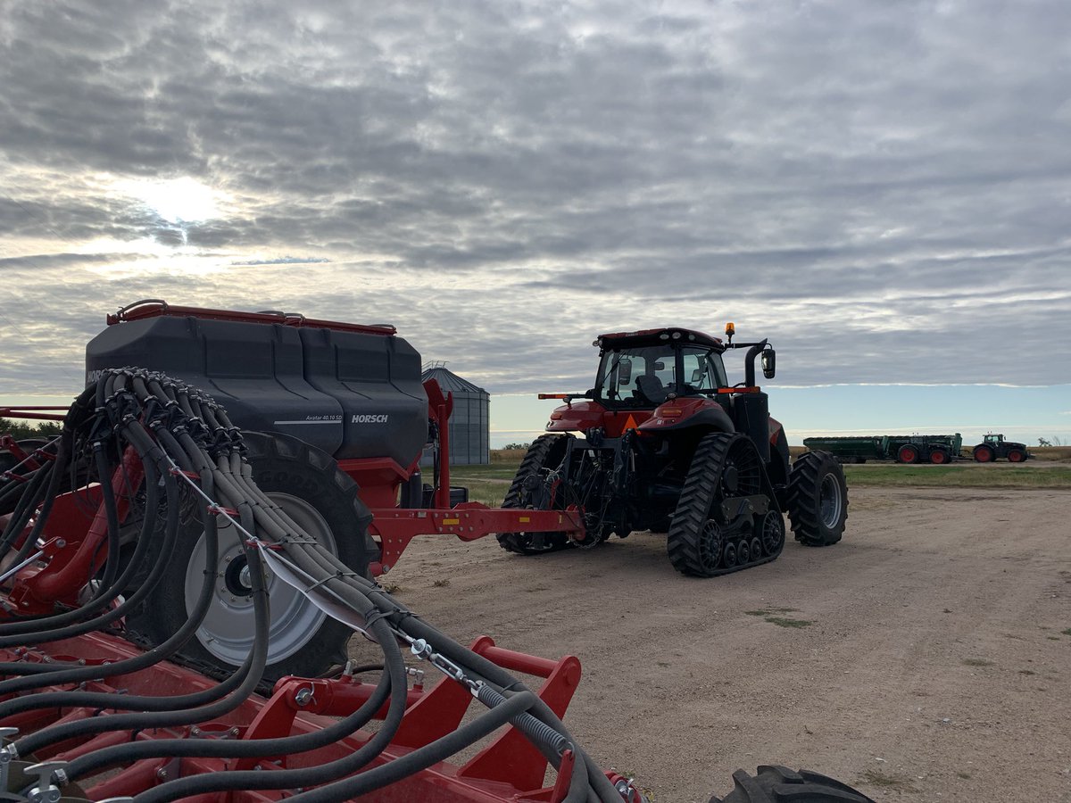 tfickenscher's tweet photo. Love and hate days like this. Wheat drill starting, bean head going on, 3rd cutting alfalfa going down. #SpreadThin Grateful for all the help we have! https://t.co/XIejndX6zc