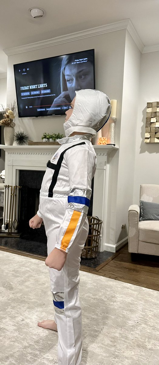 jbradford81's tweet image. Career Day for LandO today!!! This dude lights up our home! He was practicing his “launch walk” to the bus this morning!😂🚀🚀 #kidfun #dream