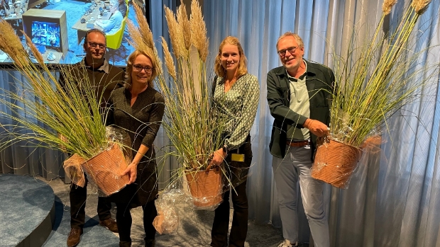 Ambtenaren Hogeland krijgen pluim voor goede voorstellen -  ommelander.info/l/69276