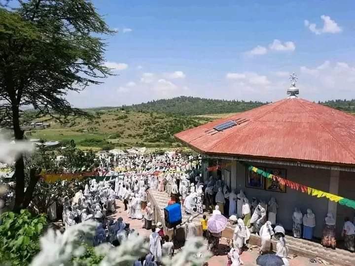 BMetaferia's tweet photo. እንዳንቀላፋ ሰው፥ ያድንም ዘንድ እንደማይችል ኃያል ስለ ምን ትሆናለህ? አንተ ግን፥ አቤቱ፥ በመካከላችን ነህ እኛም በስምህ ተጠርተናል፤ አትተወን።” ኤር 14÷9 😥😥😥 
#orthodoxunderattack #EOTCUnderattack
https://t.co/6Rt6IpKjza https://t.co/By4jszf3BI
