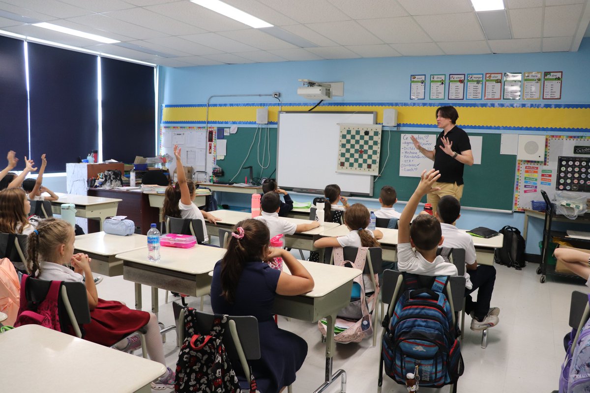 Next week, students give us a look into why they LOVE learning to play chess with "chess master" Nicholas Métivier ♖

Stay tuned 🎥

<a href="/EnglishMTL/">English Montreal School Board</a> #montreal #chess #school