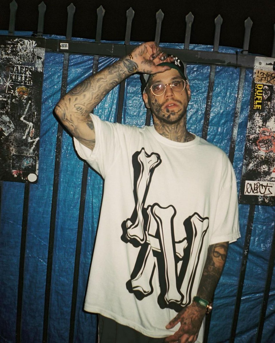 BravadoIntl's tweet photo. .@rickyhil's LIMOSA NOSTRA is available now 🔥 start shopping @ https://t.co/vXyvtEbArO
#rickyhil #limosanostra https://t.co/8RGQoW2xnO