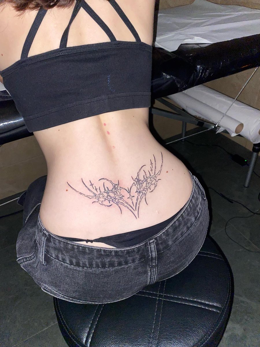 sandralarana's tweet photo. os dejo x aquí el tattoo q me he hecho 😭🩷 https://t.co/O1alCtGwm7
