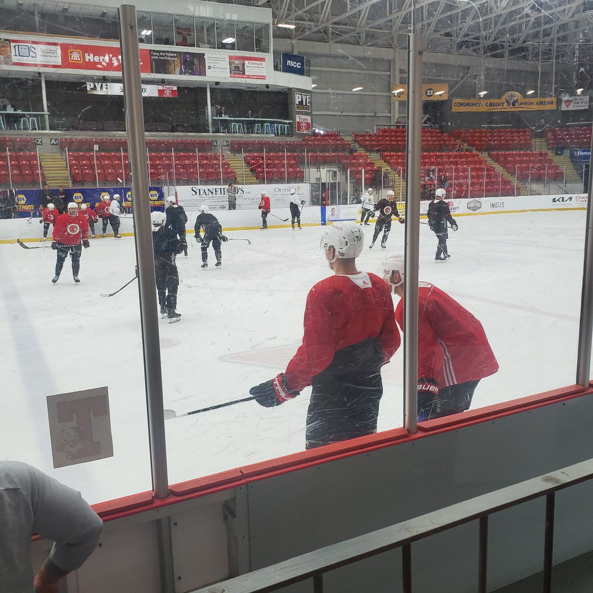 Great regroup in beautiful Truro, NS for our @HkyNL HPP U14 Girls.  Got lucky as Ottawa Sens were practicing before.  Off to Moncton for ACC, best success to all of our Team NL squads.