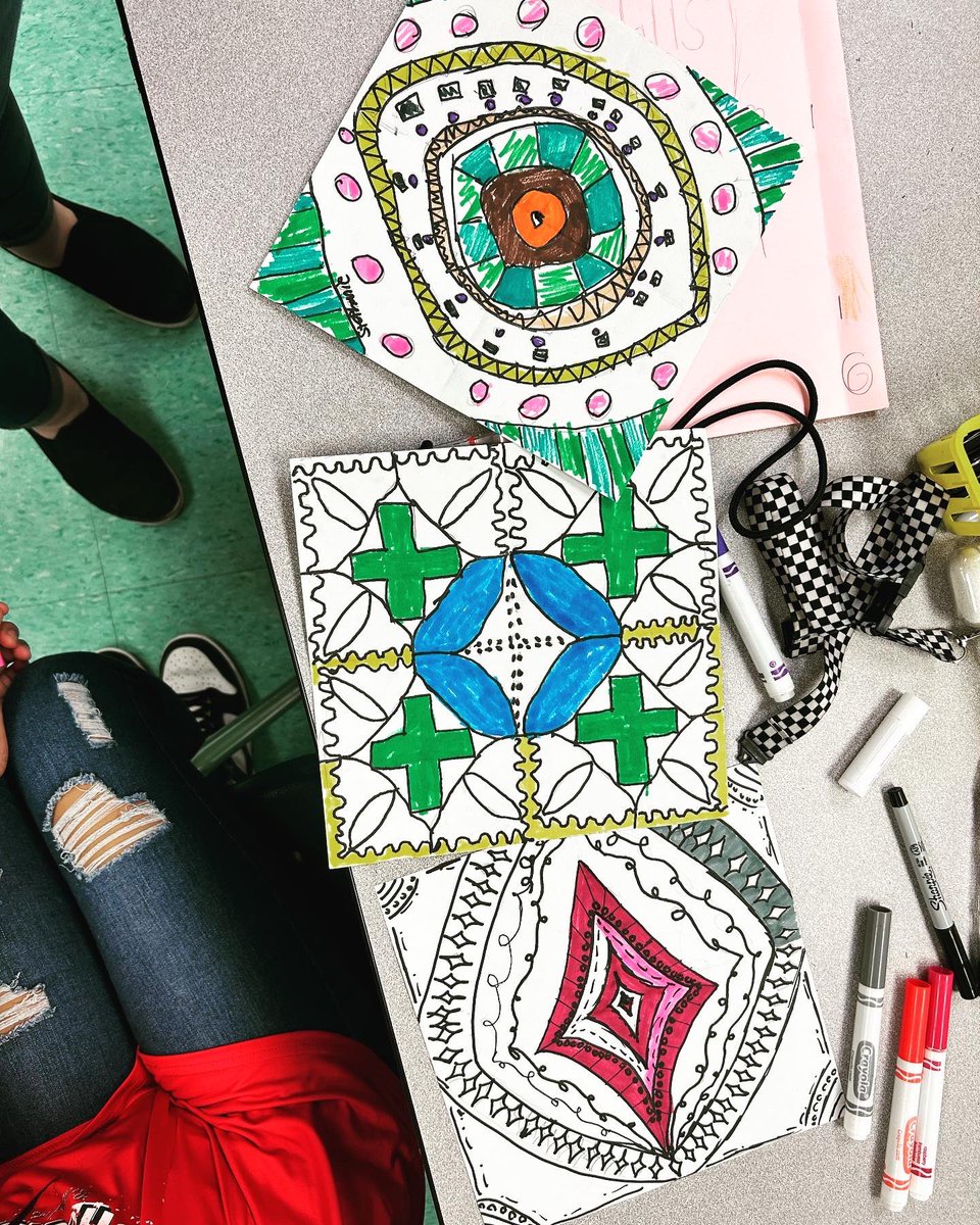 MsGuy_art's tweet photo. We kicked off the year with Hispanic Heritage month! Love how these Spanish tile designs and Amate bark inspired artworks are coming along!😊🎨    #AACPSawesome https://t.co/fq5SYaweT3