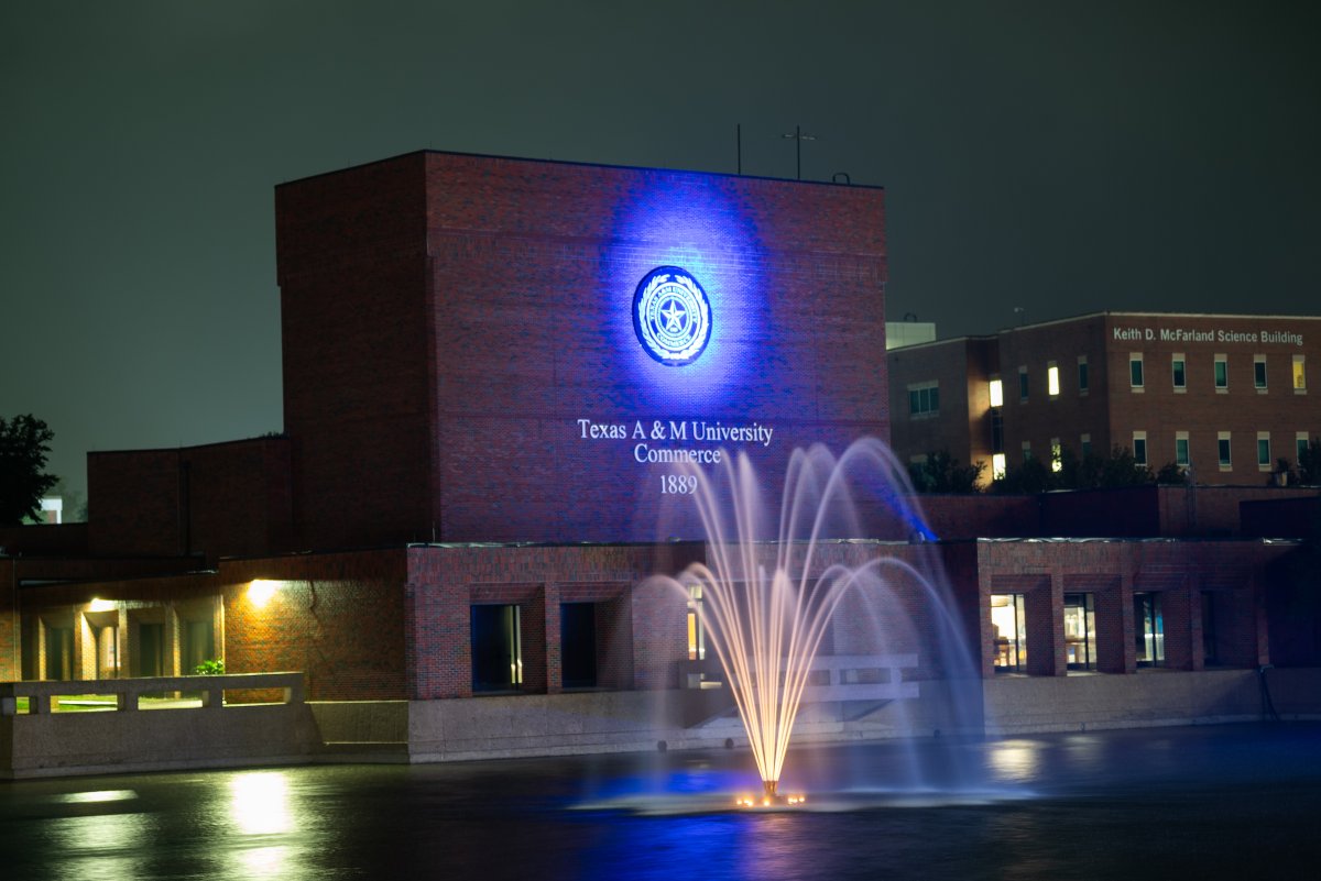 etamuniversity's tweet photo. We're lighting up blue for #WorldTeachersDay at #TAMUC! Whether you're a faculty member, teacher-in-training or one of our many alumni educating young minds, we can't thank you enough for all you do! https://t.co/g3JjOGv1si