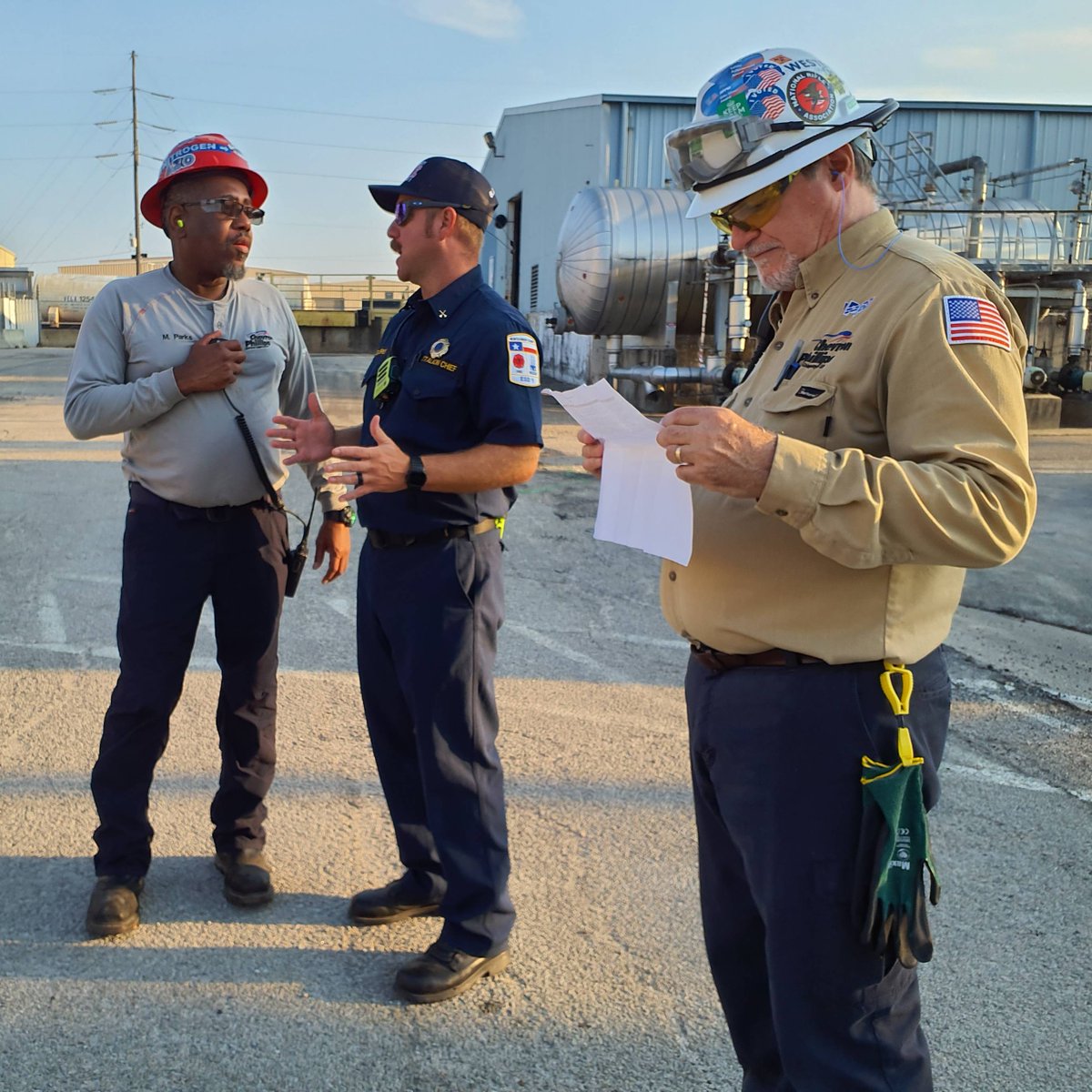 chevronphillips's tweet photo. Our plant team in Conroe, Texas, recently did a functional crisis exercise, giving #CPChem employees the chance to practice alongside local first responders.

Learn more about CPChem EHS&amp;S: https://t.co/JU72YEEYnu https://t.co/M9szvRLS7R
