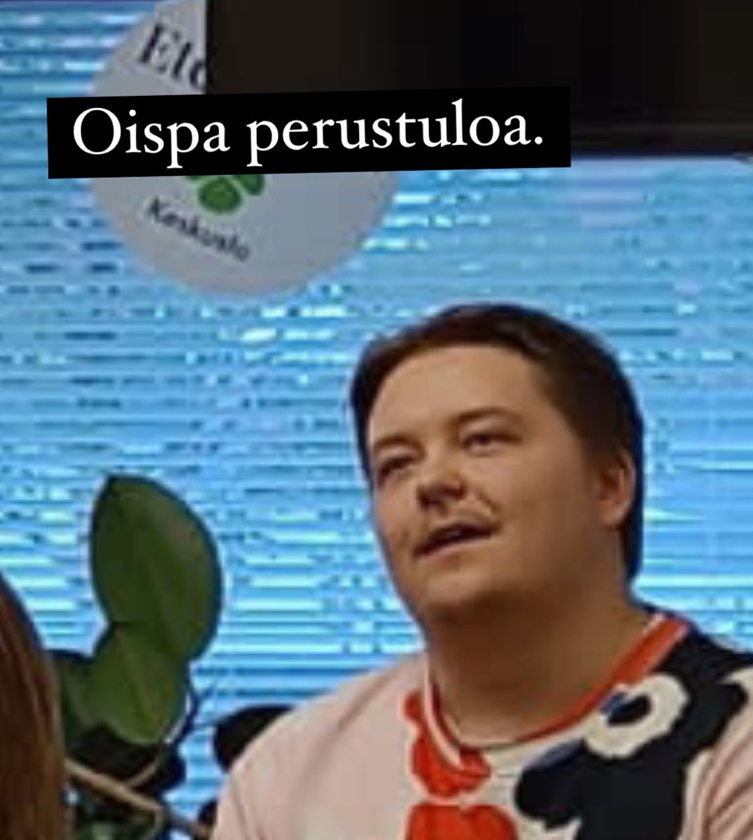 Jos ei muuta niin ainakin meemikästä matskua irtosi tänään Keski-Suomen Kenujen paneelivieraana! 

En tiedä onko tämä avoin haaveilu oman puheenvuoron aikana sitten uhka vai mahdollisuus, mutta ainakin on silminnähden innoissaan😅