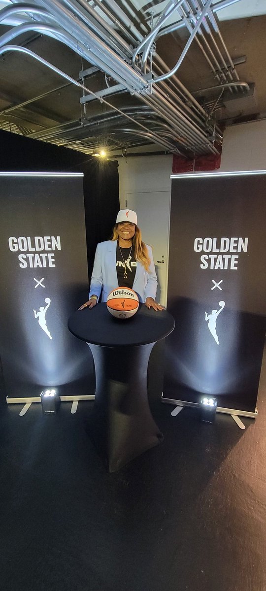 airswoopes22's tweet photo. I am so excited for the Bay! More jobs, more roster spots and more opportunity. The @WNBA is growing. https://t.co/zmpeSEkYV5