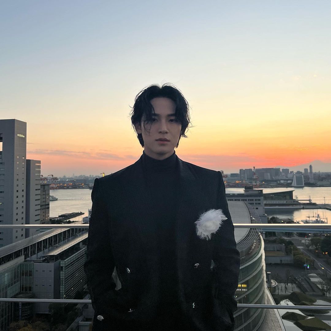 xstarboymingyu's tweet photo. Meu Deus todo poderoso como sou lindo como sou forte sim mais do que qualquer outra coisa na terra à lua as estrelas o sol brilhante são insignificantes diante de mim. https://t.co/7Kfjog27hy