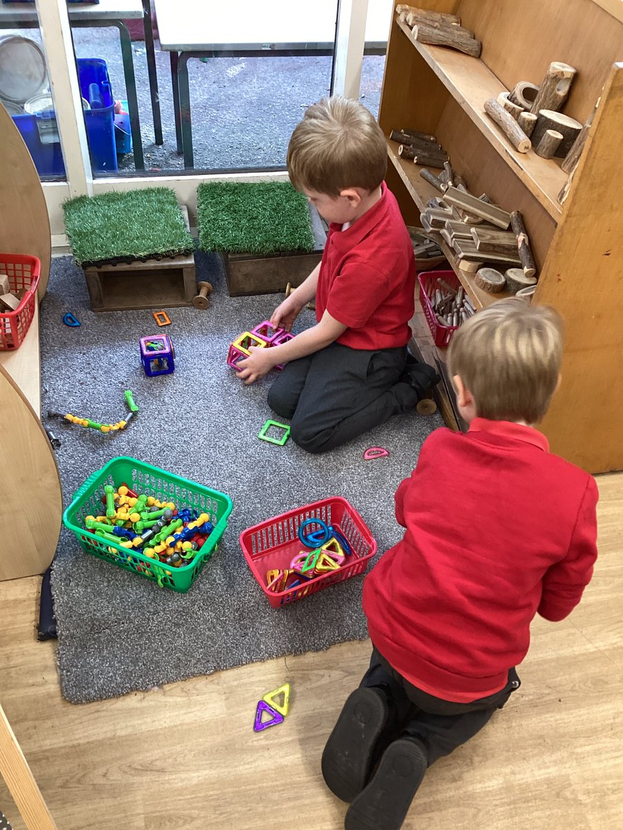 MonkFrystonSch's tweet photo. #TeamReception have been really enjoying the classroom provision areas this week and exploring them with the new friends that they are making! #makingrelationships https://t.co/dWwIe2XQ1A