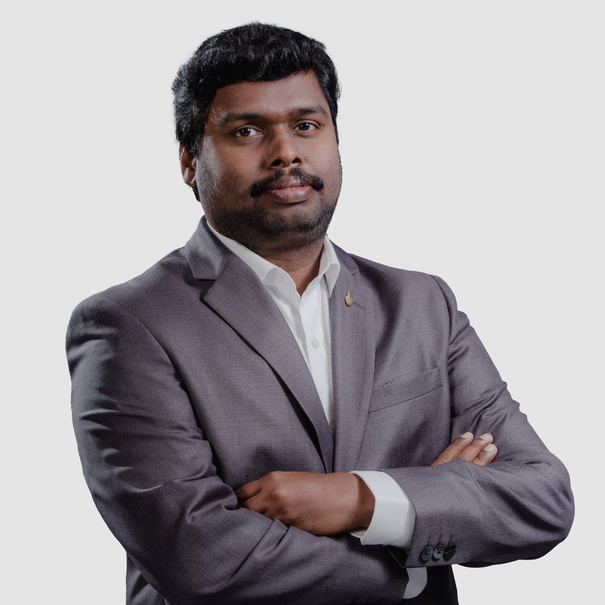 smartdv's tweet photo. Did you hear the news? We've opened an office in Tamil Nadu! 🎉
Director of Engineering Arunkumar Govindharaj leads the new Coimbatore team, with a predominant focus on #memory and #automotive #semIP
Get the full details in the press release: https://t.co/Wvi2YUdo7d https://t.co/PNvvLMMyMF