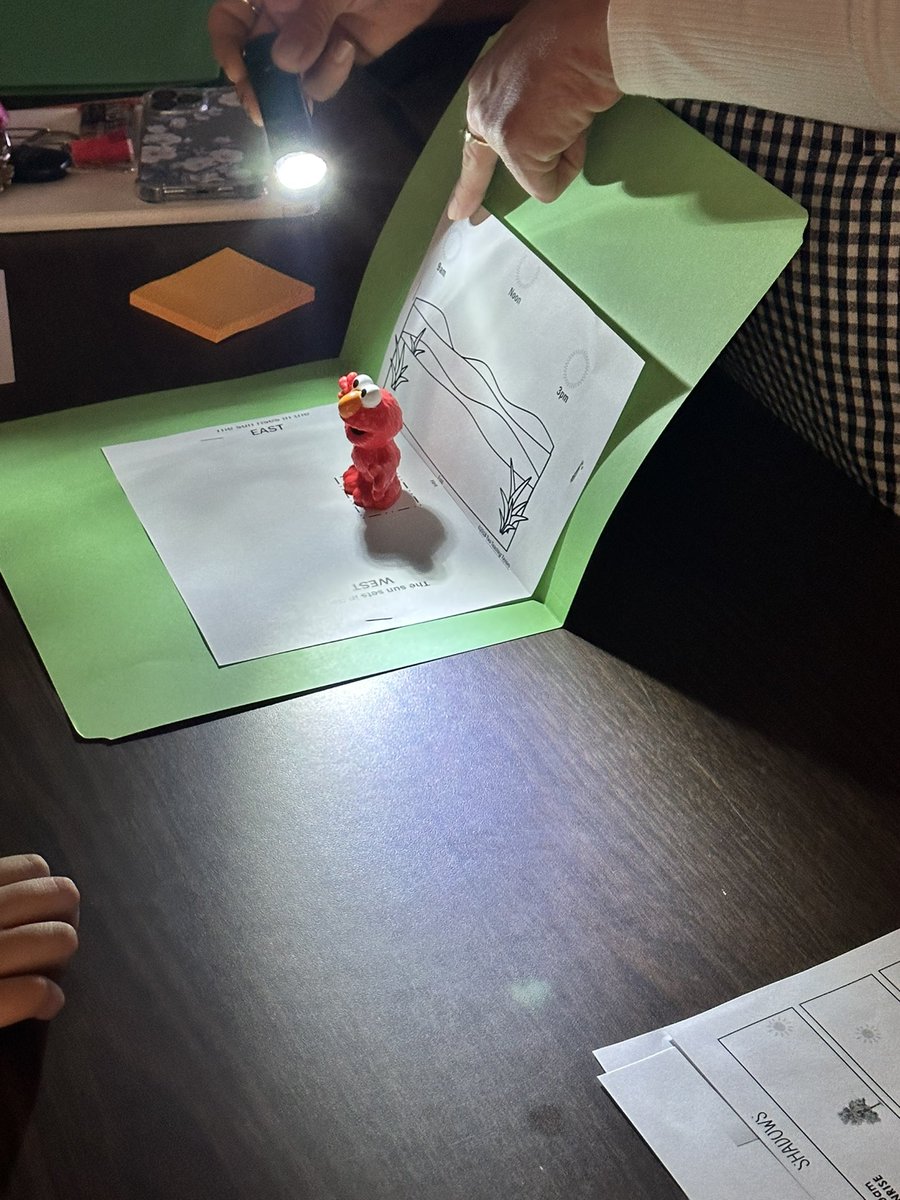 tyvettesmith's tweet image. More Science Learning Lab Action from @GrayES_AISD 5th Grade Science Teachers.  @msfavee @AmthomasAnita @LAshley2016 #AldineRising #MyAldine