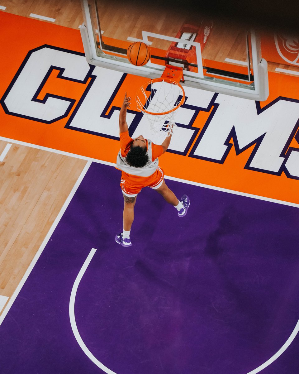ClemsonWBB's tweet photo. Spicy with it 🌶️

#ShowUp https://t.co/BEnsszl6gj