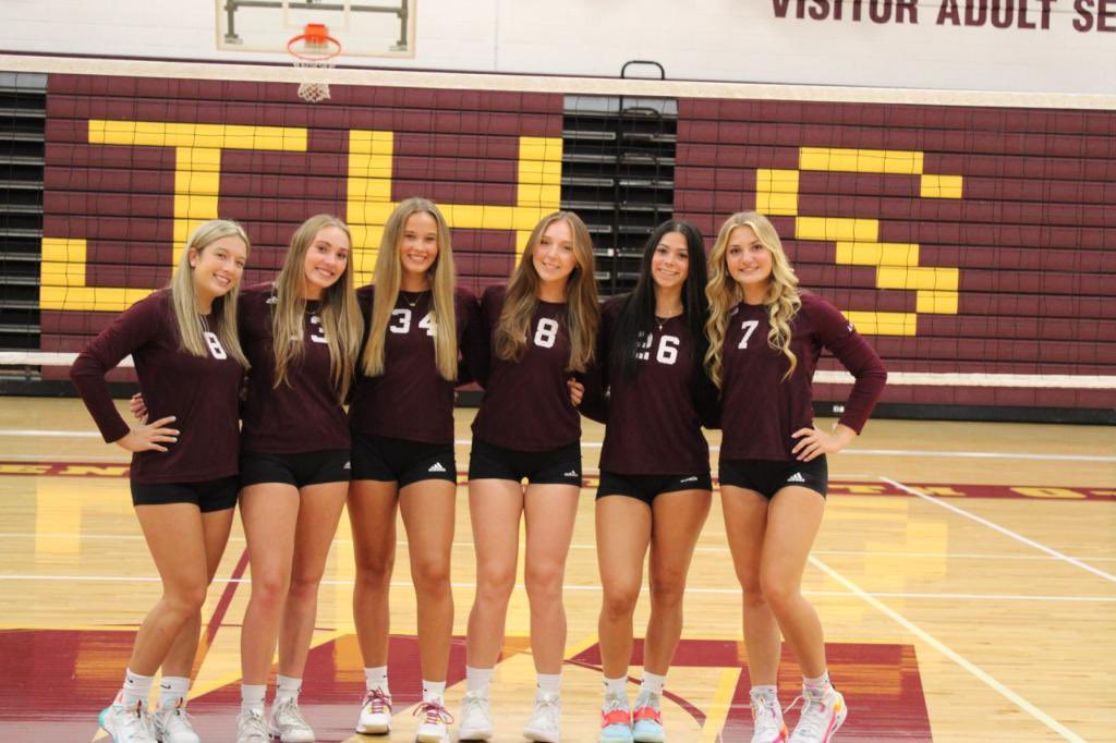 Reminder tonight is a Pink Out in The Dome to support these amazing Senior on their night vs Beaumont! #GoWarriors <a href="/WJWomensVB/">WJ Womens Volleyball</a>