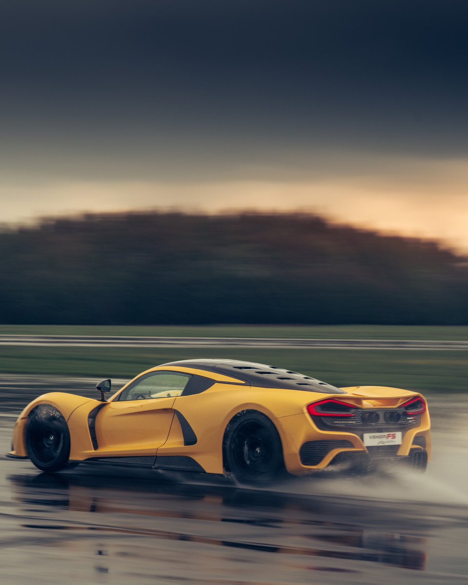 HennesseyPerf's tweet photo. Splish, splash 🦆 #WETmode
#Hennessey #VenomF5 #F5 #Splash #Yellow #Hypercar #CarsofInstagram #SplashPad #Pennzoil #LongMayWeDrive @Pennzoil https://t.co/eMOlX1olp7