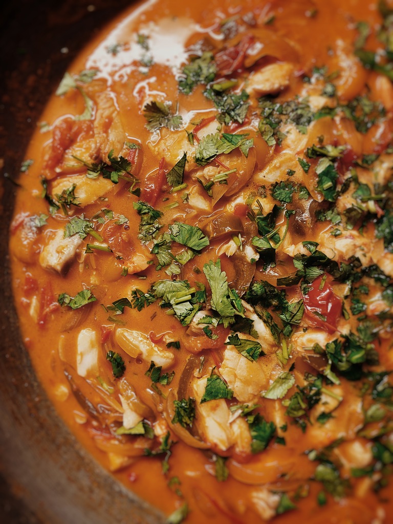 BoppingElf77's tweet photo. ONE OF MY FAVORITE DISHES:
Brazilian Moqueca De Peixe
Pic © Rosa Mayland.
#Homemade #HomeRecipe #Cook #Delicious #Food #Brazilian #MoquecaDePeixe #Fish #Shrimps #Coconut #FavoriteFoods #Food https://t.co/cr1sSH79he