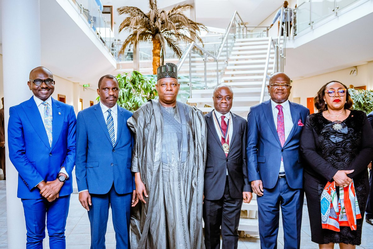 officialSKSM's tweet photo. He also briefed the Vice President on key engagements of the Institute, including those targeted at addressing emerging challenges in the polity, especially the brain drain syndrome.

Other members of the CIBN delegation on the visit to the Presidential Villa included the Institute’s first Vice President, Prof Pius Olanrewaju; 2nd Vice President, Mr Dele Alabi; National Treasurer, Mrs Mojisola Bakare-Asieru; past presidents, Dr Uche Olowu and Dr Bayo Olugbemi; Chief Executive Office of NEXIM Bank, Abba Bello; Managing Director of TAJ Bank, Mr Hamid Joda and Managing Director of Fidelity Bank, Nneka Onyeali-Ikpe.