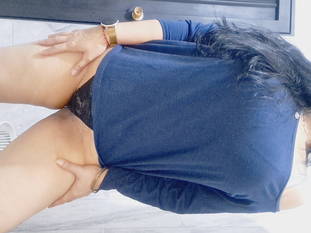 Karolinaa1976's tweet photo. Hola mis amados tengo gratis la suscripción de mi of https://t.co/YwLuHp8dbD