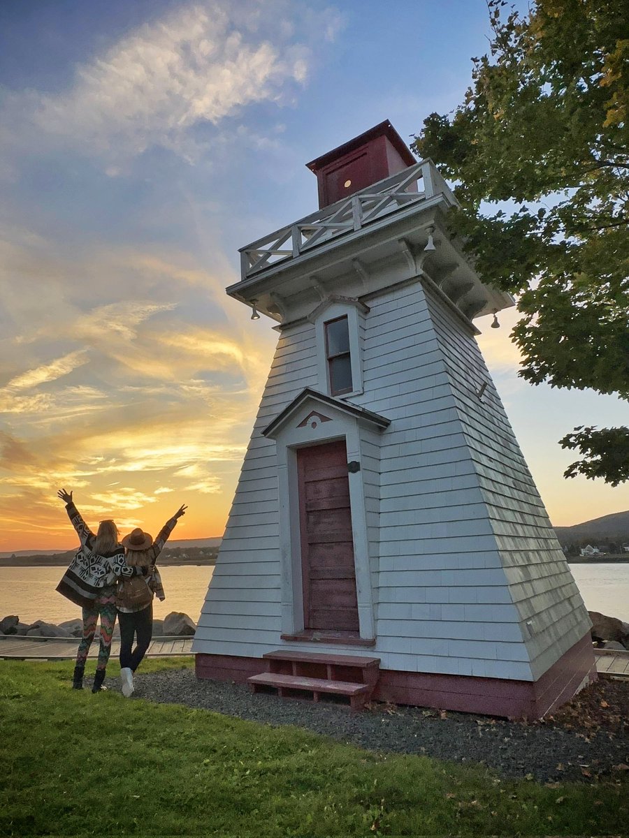 Hello from #NovaScotia! So thrilled to be back in the Maritimes exploring the Southwestern part of NS - especially with my bestie from the Prairies @lostgirlsguide! We've hit the ground running so be sure to follow our #CompellingNovaScotia adventures: instagram.com/s/aGlnaGxpZ2h0…