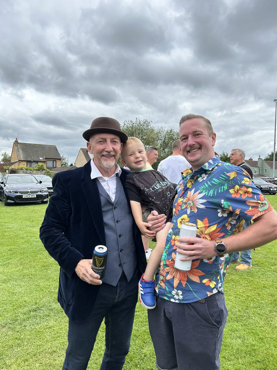 Ricky_Sm1th's tweet photo. Me, the boy and a couple of legends from the other months charity match on the Heath. @IanOllie7 @Official_BRFC https://t.co/Y4FxXocgcb
