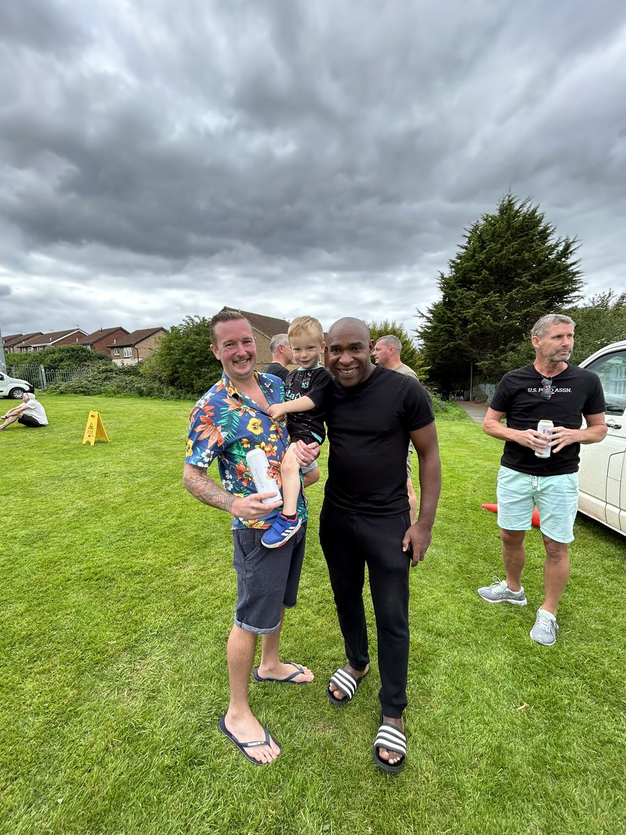 Ricky_Sm1th's tweet photo. Me, the boy and a couple of legends from the other months charity match on the Heath. @IanOllie7 @Official_BRFC https://t.co/Y4FxXocgcb