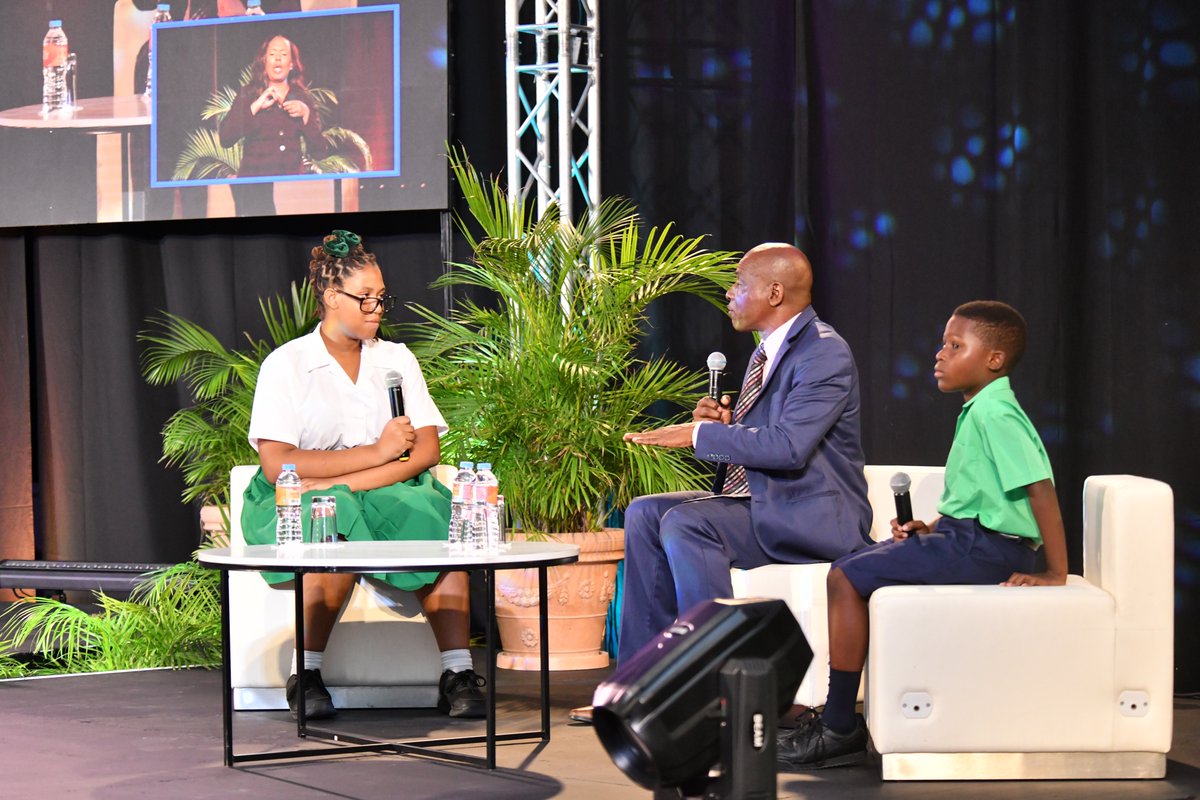 Domini Gaskin, Good Shepherd Primary and Jasmine Taitt, St. George Secondary interview Principal of Hilda Skeene Primary School, Mr. Ivan Clarke at 'Reimagining Education: Launch of the Education Transformation Proposals'
#reimaginingeducation #educationtransformation