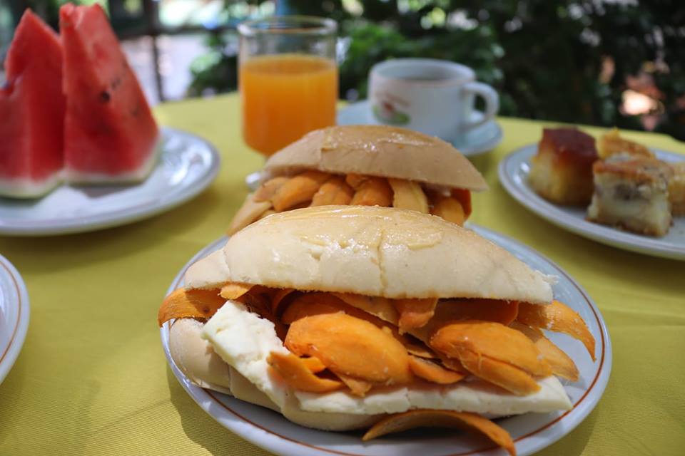 MjosiasF's tweet photo. @rogeriovaughan
Manda um alô pra Manaus Am

Tomando aquele café.

X caboquinho bora @rogeriovaughan

#EuropaLeaguenaespn https://t.co/09DVa30J0l