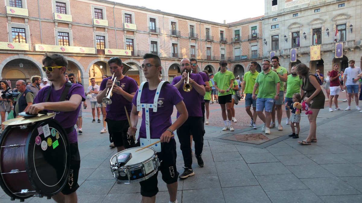 Las peñas de Ávila muestran preocupación por la seguridad en las fiestas de La Santa
avilared.com/art/72223/las-…

<a href="/Ayto_Avila/">Ayuntamiento Ávila</a> <a href="/Avila_Gob/">Subdelegación del Gobierno en Ávila</a> <a href="/ProteCivilAvila/">Protección Civil Ávila</a>
