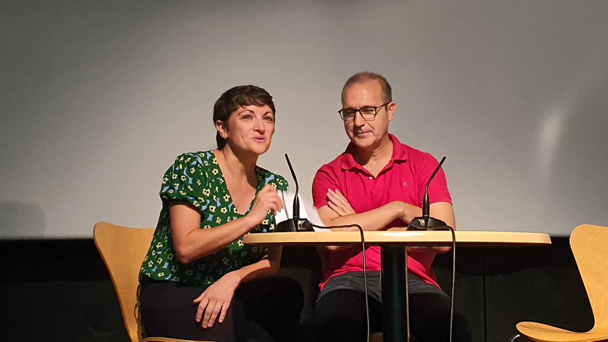ArquiExt_COADE's tweet photo. Como arranque del ciclo, hoy ha tenido lugar un acto de presentación en Cáceres y posteriormente la proyección de 'Arquitectura emocional' 1959 y un coloquio entre los asistentes.

@decano_COADE junto a Mercedes López y @buscandoalfiz 

C @FilmotecaEx #DMA23 https://t.co/UlOJ3JYwhL